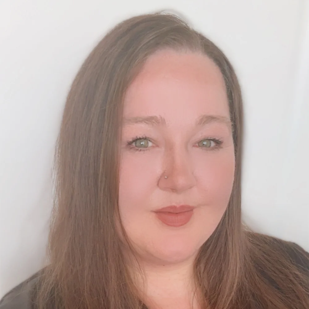 Headshot of Sara Hollaran